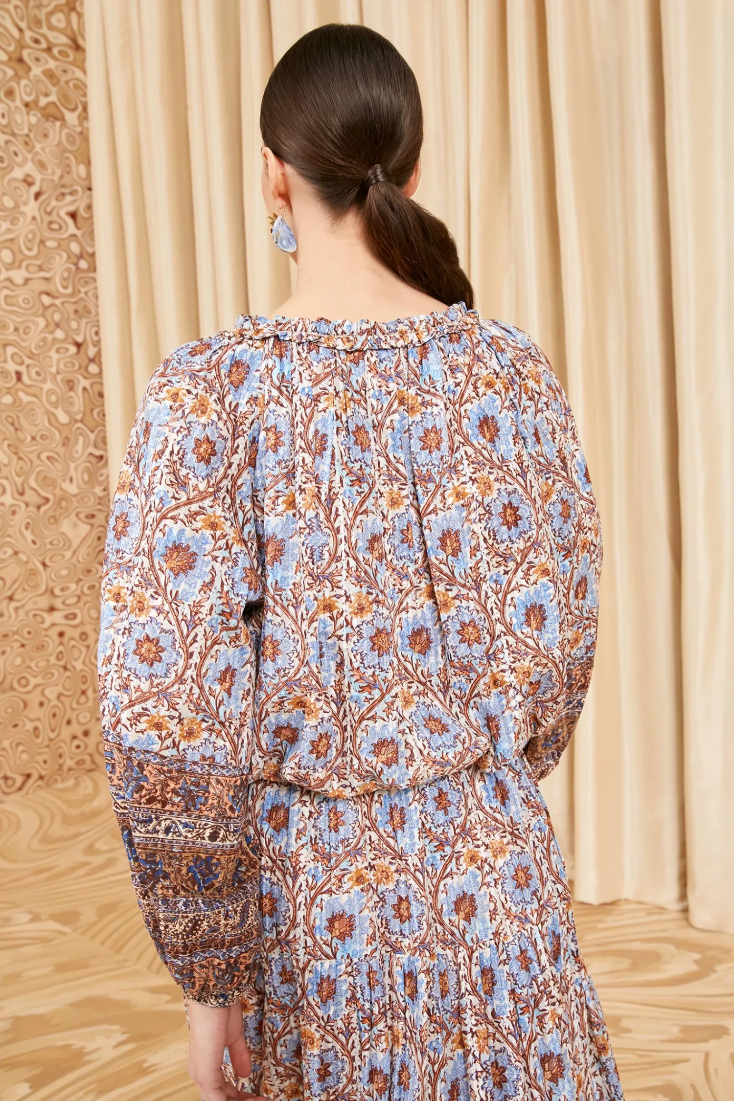 silva_blouse_3.webp Silva Blouse<Ulla Johnson Fashion